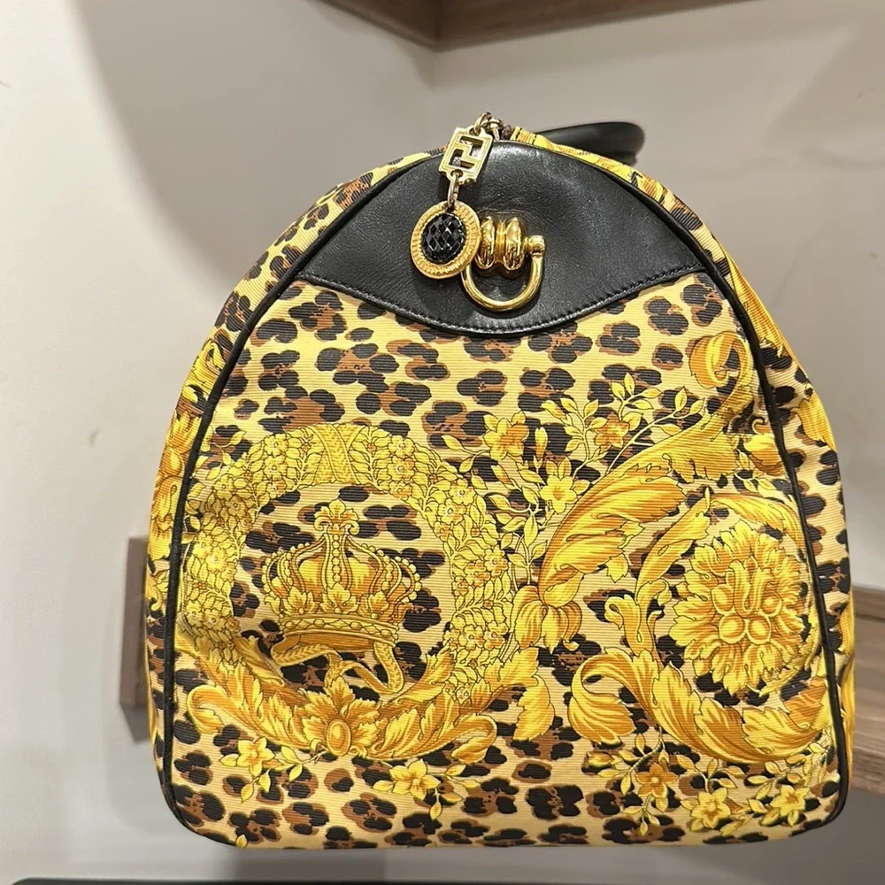 🔥Versace 2Way Travel Bag 🔥 - Picture 7 of 16